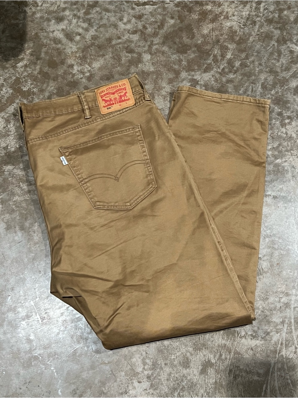 Levi's Men's Brown Straight-Leg Jeans 46x34